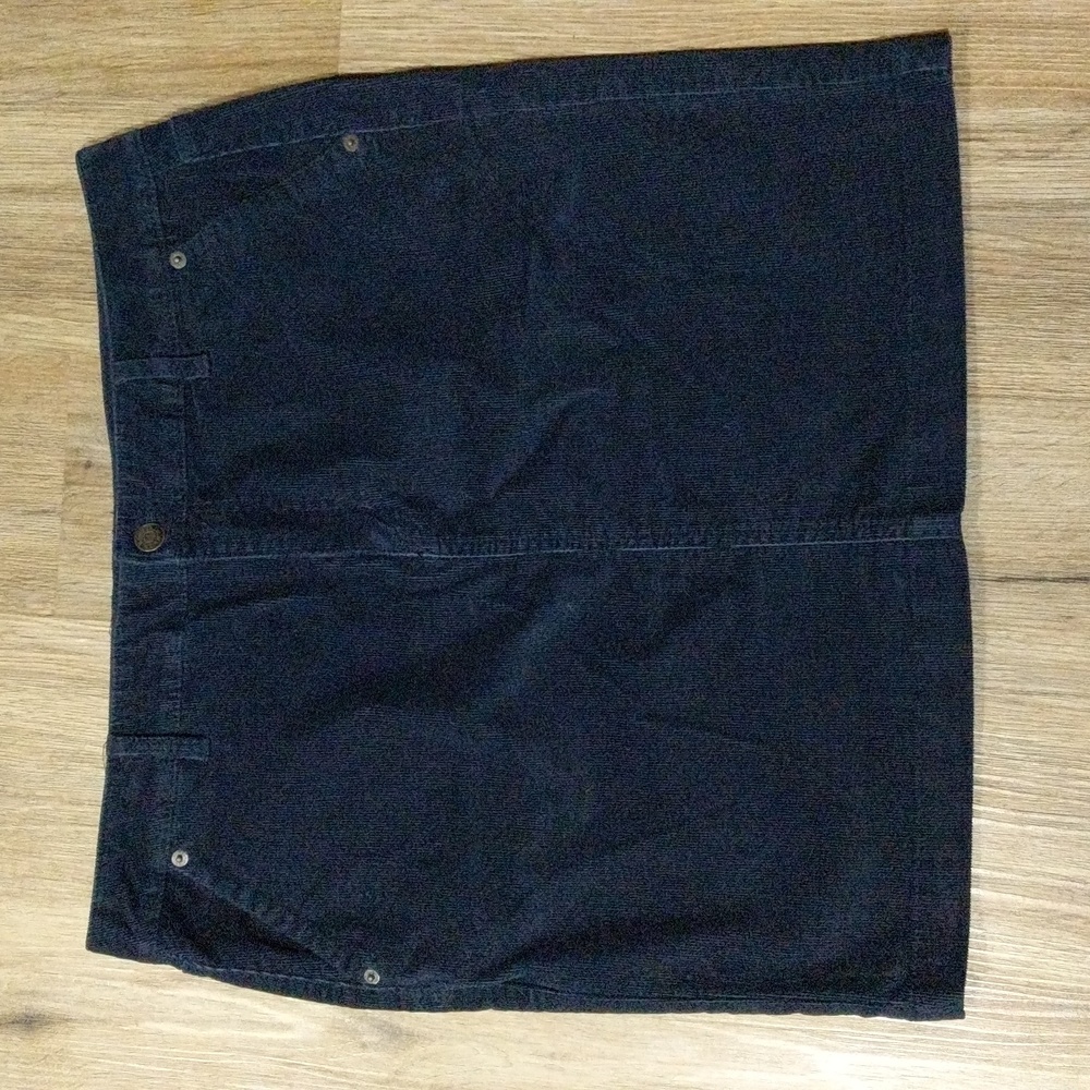 G H Bass Womens size 12, Navy Corduroy Skirt